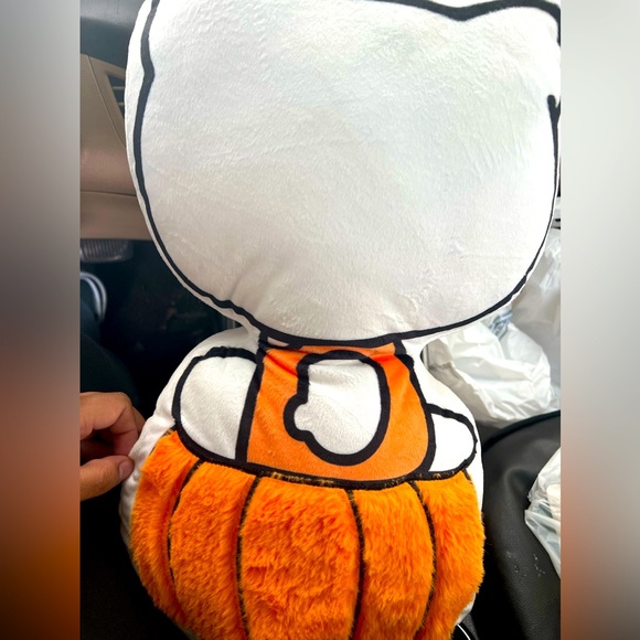 🌟 New 2024 Pumpkin Hello Kitty Pillow 🌟 - Picture 3 of 4